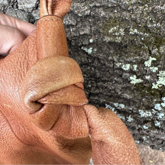 Frye Nora Knotted Hobo – Vintage Cognac Leather Shoulder Bag - Picture 5 of 12